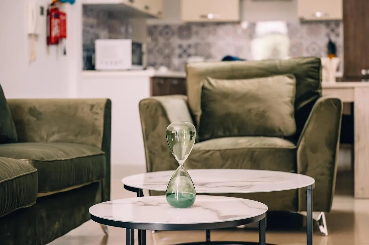Crimson Court Apartment Is-Swieqi