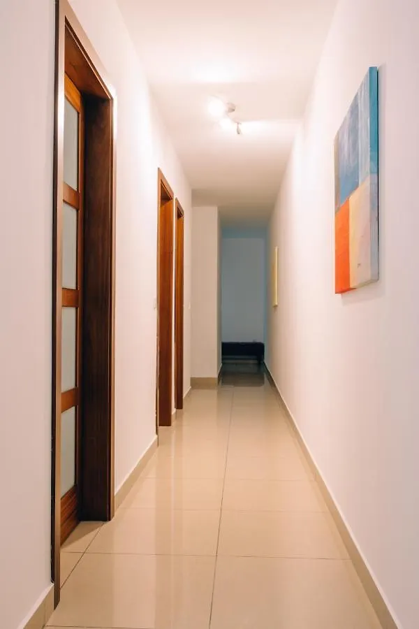 Crimson Court Apartment Is-Swieqi 0*,